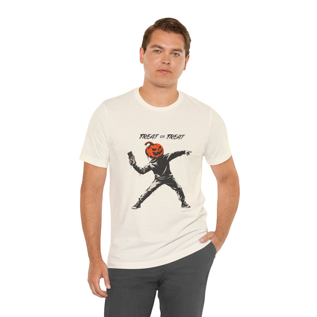 TREAT OR TREAT Halloween – T-Shirt – Proper Classy™